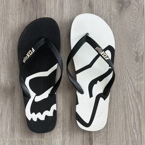 Fox Black and White Men's Flip Flops with Logo